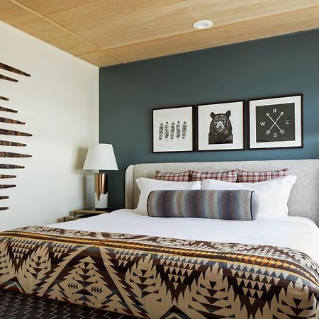 Kimpton Riverplace Hotel By Ihg Portland Exterior photo