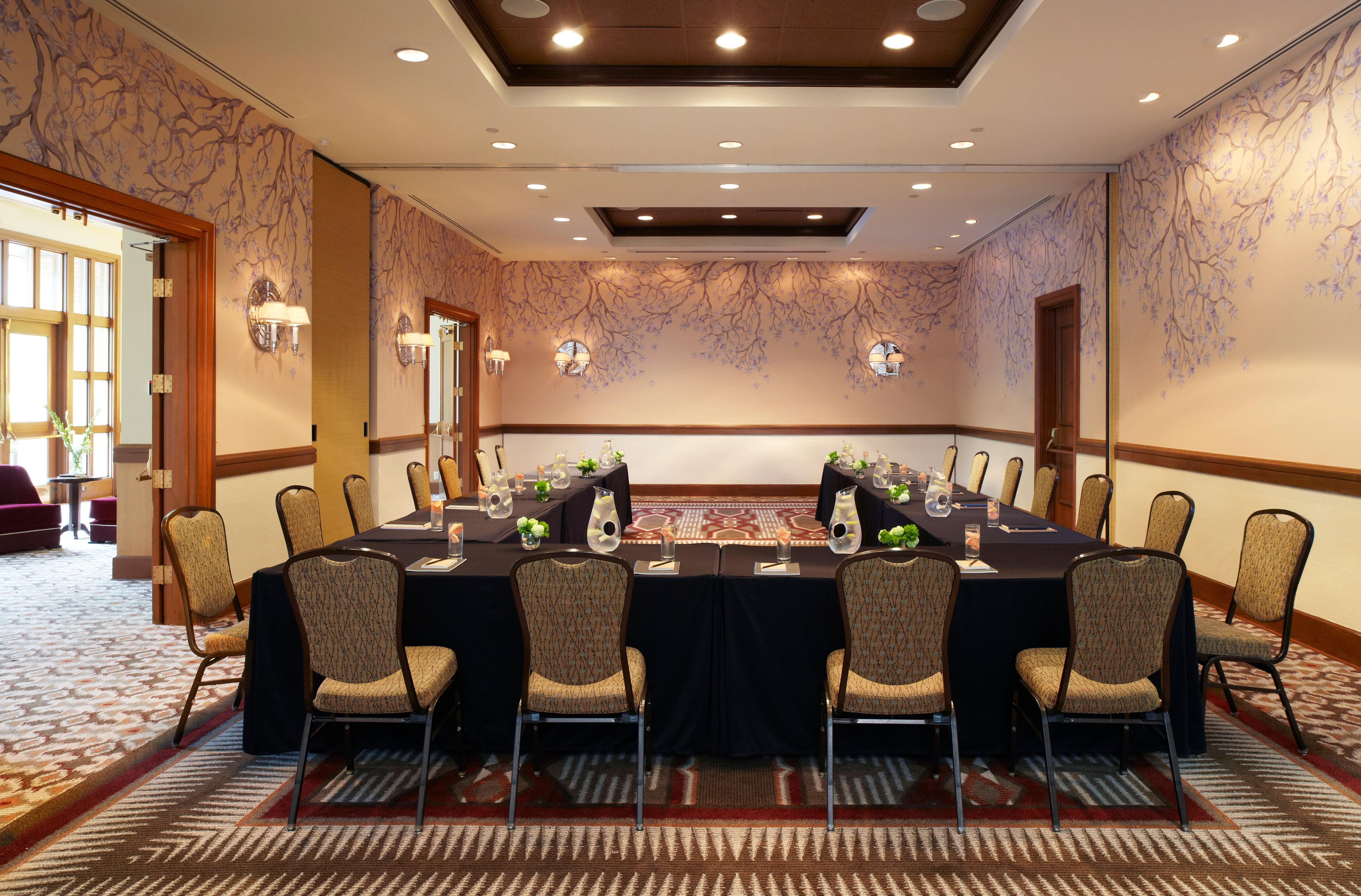 Kimpton Riverplace Hotel By Ihg Portland Exterior photo