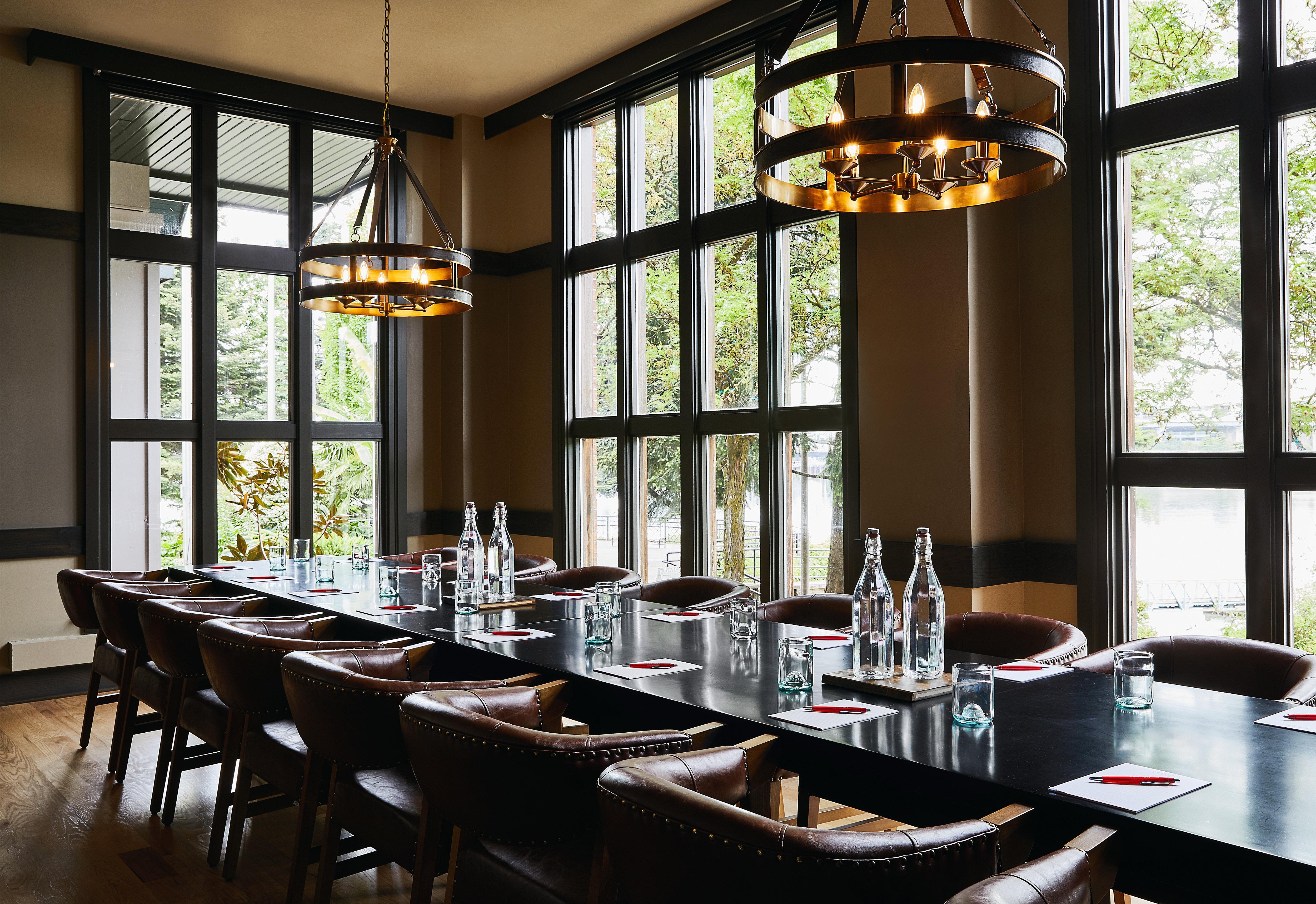 Kimpton Riverplace Hotel By Ihg Portland Exterior photo