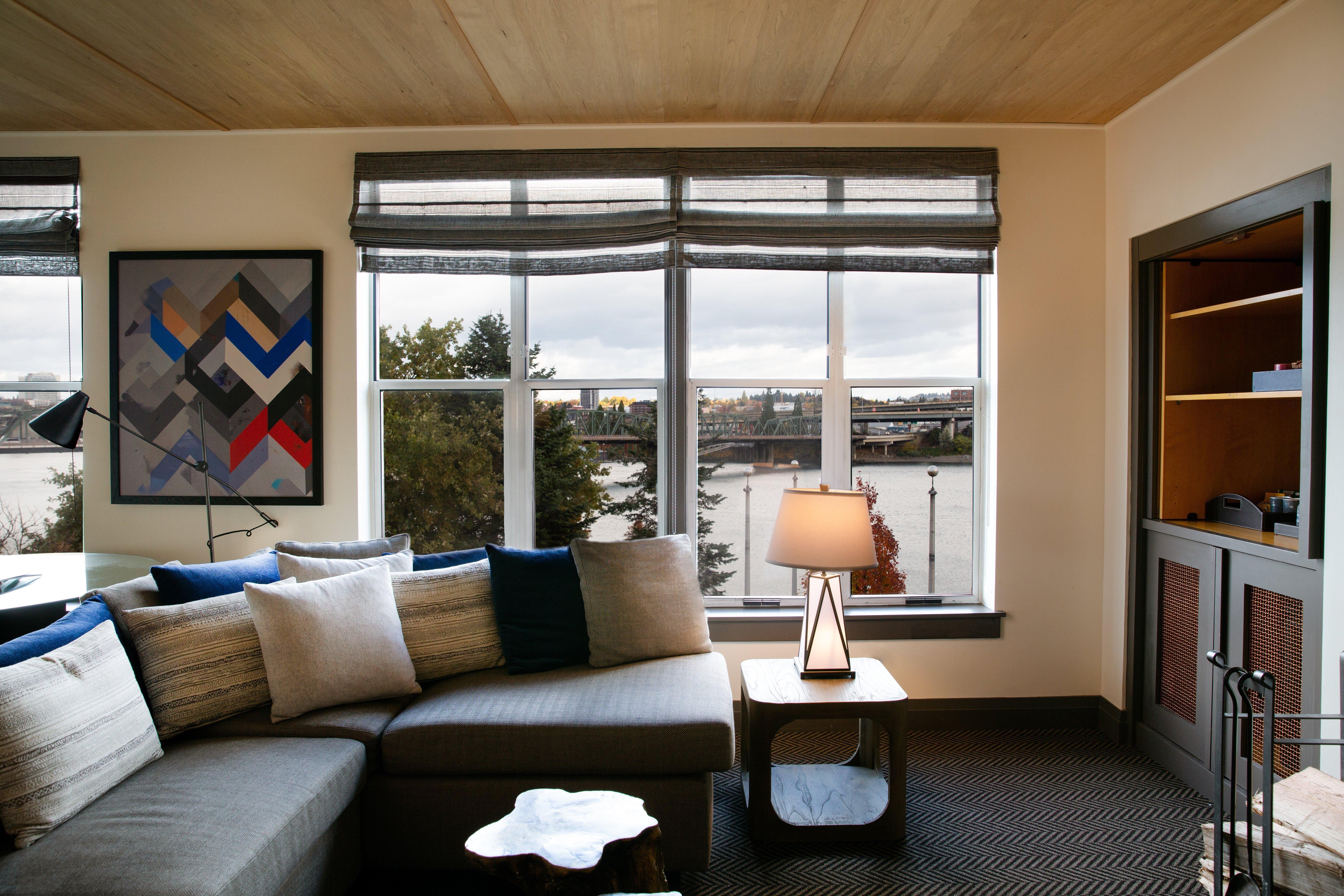 Kimpton Riverplace Hotel By Ihg Portland Exterior photo